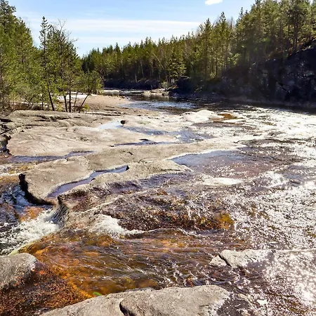 8 Person In * Åmli