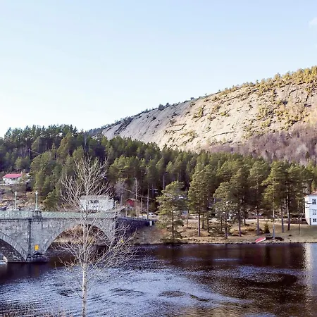 公寓 8 Person In *